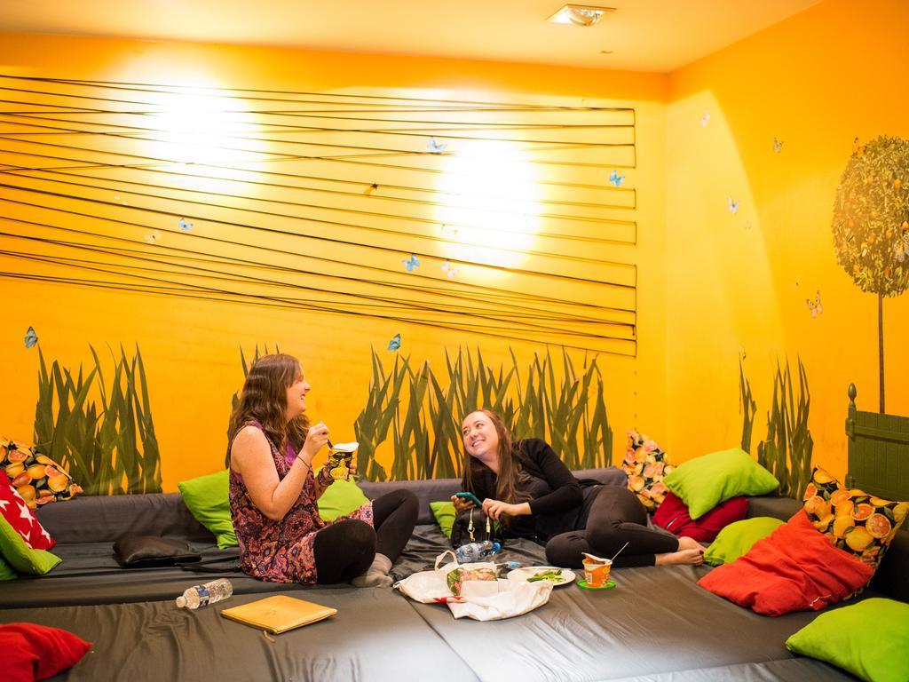 Wombats Hostel Vienna The Lounge Exterior photo
